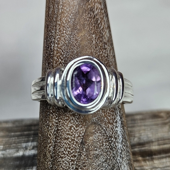 Love My Vintage Jewelry - Amethyst and Sterling Silver Ring Sz 7 NWT